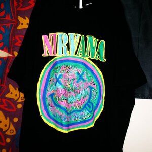 nirvana blue smiley L tee - punk idie rock teen spirit kurt cobain fender jaguar